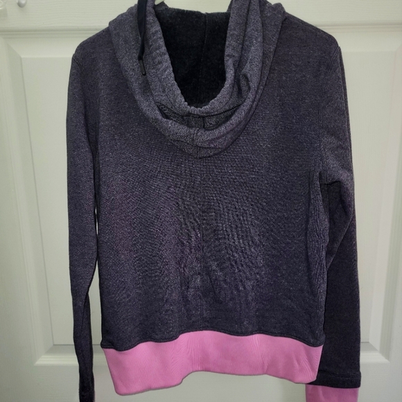 Sm. Under Armour Hoodie - Picture 2 of 2